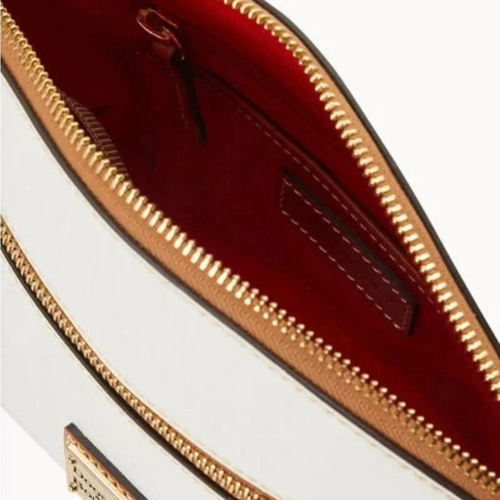 New. Never used. Dooney & Bourke Pebble Grain Suki Crossbody Shoulder Bag White - Picture 4 of 10